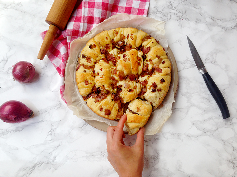 Torta-di-brioches-con-patate-e-cipolle02